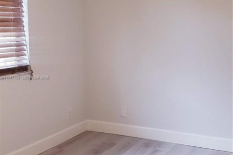 Villa ou maison à louer à Weston, Floride: 3 chambres, 125.7 m2 № 2003742 - photo 17