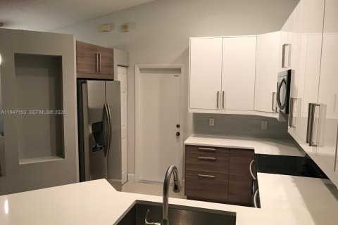 Villa ou maison à louer à Weston, Floride: 3 chambres, 125.7 m2 № 2003742 - photo 5