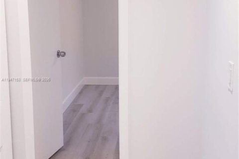 Villa ou maison à louer à Weston, Floride: 3 chambres, 125.7 m2 № 2003742 - photo 18