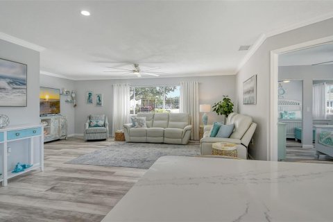 Condo in Sarasota, Florida, 2 bedrooms  № 1618421 - photo 19