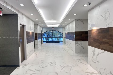 Propiedad comercial en venta en Miami Lakes, Florida № 2152989 - foto 9