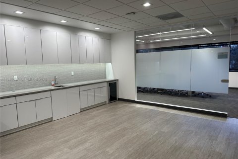 Propiedad comercial en venta en Miami Lakes, Florida № 2152989 - foto 15