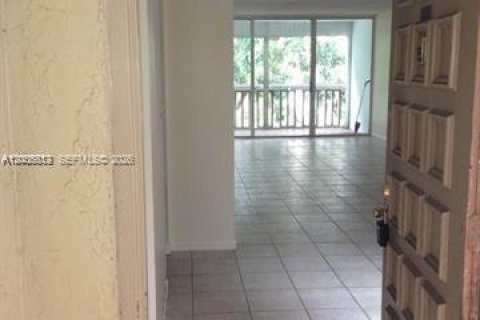 Copropriété à vendre à Lauderhill, Floride: 2 chambres, 110 m2 № 2090169 - photo 8