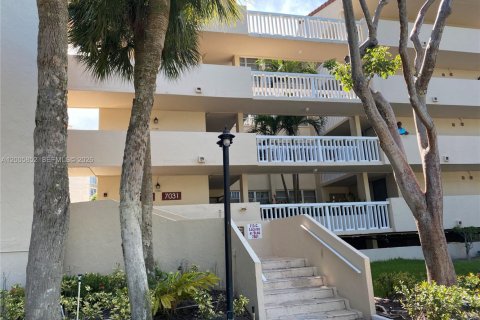 Copropriété à vendre à Lauderhill, Floride: 2 chambres, 110 m2 № 2090169 - photo 29