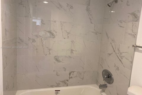 Copropriété à vendre à Lauderhill, Floride: 2 chambres, 110 m2 № 2090169 - photo 22