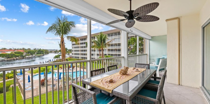 Condominio en Deerfield Beach, Florida, 2 dormitorios № 2146835