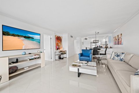Condominio en venta en Deerfield Beach, Florida, 2 dormitorios, 93.09 m2 № 2146835 - foto 9