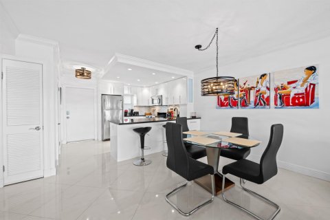 Condominio en venta en Deerfield Beach, Florida, 2 dormitorios, 93.09 m2 № 2146835 - foto 6