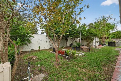Casa en venta en Brandon, Florida, 3 dormitorios, 144.28 m2 № 1904077 - foto 5