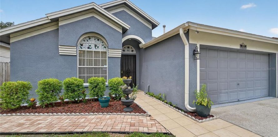 Casa en Brandon, Florida 3 dormitorios, 144.28 m2 № 1904077