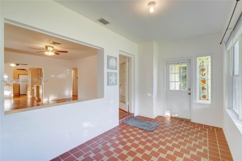 House in Hollywood, Florida 2 bedrooms, 219.9 sq.m. № 1997805 - photo 7