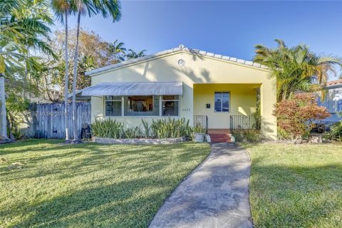 House in Hollywood, Florida 2 bedrooms, 219.9 sq.m. № 1997805