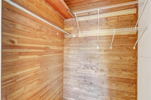 House in Hollywood, Florida 2 bedrooms, 219.9 sq.m. № 1997805 - photo 29