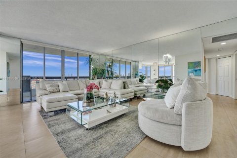 Condominio en alquiler en Aventura, Florida, 3 dormitorios, 159.23 m2 № 2054814 - foto 15