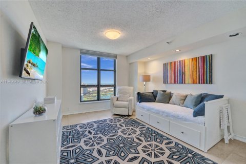 Condominio en alquiler en Aventura, Florida, 3 dormitorios, 159.23 m2 № 2054814 - foto 12