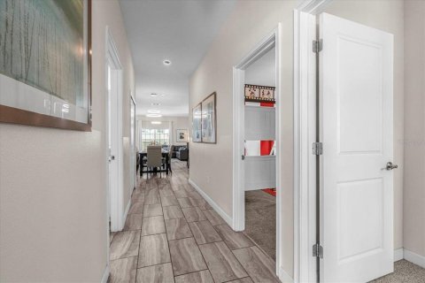 Townhouse in STOREY LAKE in Kissimmee, Florida 5 bedrooms, 197.7 sq.m. № 1847954 - photo 3