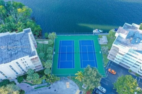Copropriété à vendre à North Miami Beach, Floride: 2 chambres, 112.69 m2 № 1864169 - photo 28