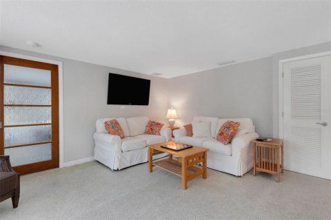House in Sarasota, Florida 4 bedrooms, 198.07 sq.m. № 1747419 - photo 14