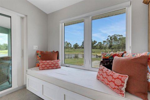 House in Sarasota, Florida 4 bedrooms, 198.07 sq.m. № 1747419 - photo 10