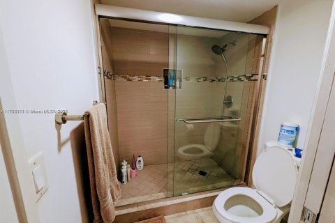 Condominio en venta en Aventura, Florida, 2 dormitorios, 125.7 m2 № 1811171 - foto 7