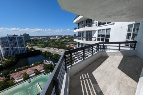 Condominio en venta en Aventura, Florida, 2 dormitorios, 125.7 m2 № 1811171 - foto 1