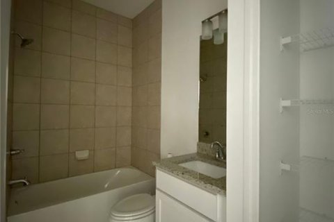 Appartement à louer à Port Charlotte, Floride: 3 chambres, 115.57 m2 № 2390731 - photo 5
