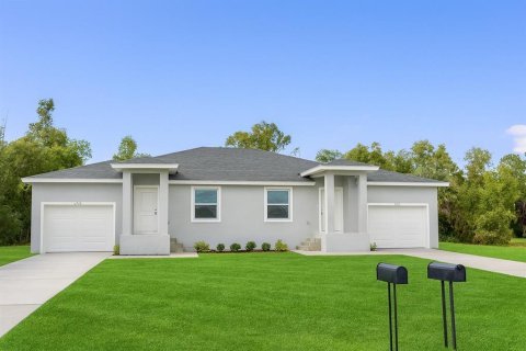 Commercial property in Cape Coral, Florida 4 bedrooms, 209.4 sq.m. № 1912810 - photo 1