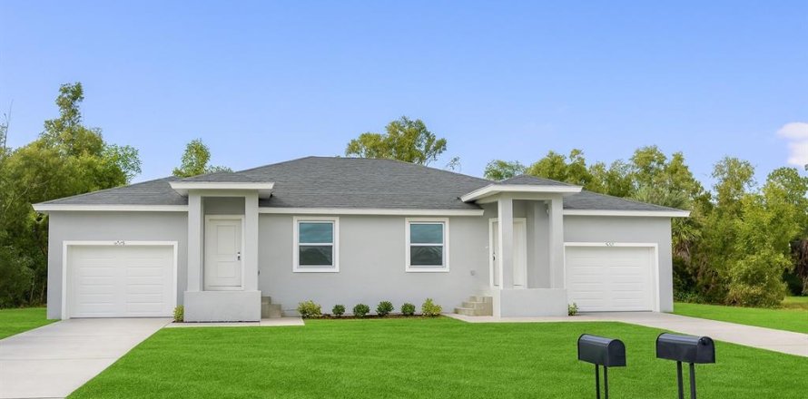 Commercial property in Cape Coral, Florida 4 bedrooms, 209.4 sq.m. № 1912810