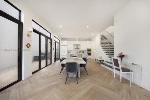 Villa ou maison à vendre à Doral, Floride: 4 chambres, 223.89 m2 № 1933201 - photo 5
