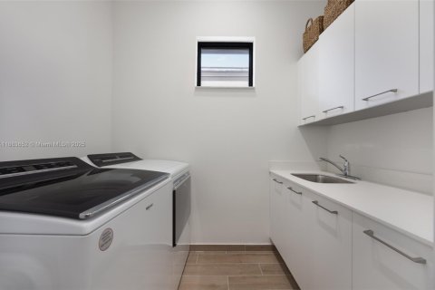 Villa ou maison à vendre à Doral, Floride: 4 chambres, 223.89 m2 № 1933201 - photo 20