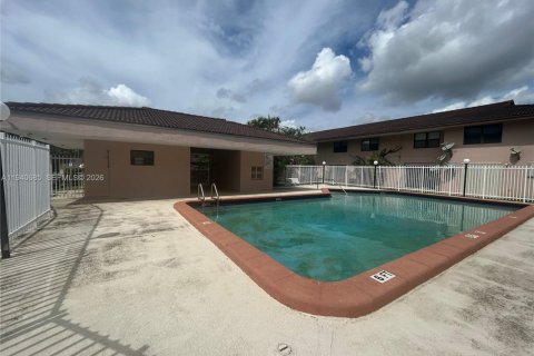 Adosado en Hialeah, Florida 3 dormitorios, 130.06 m2 № 2152707