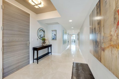 Copropriété à louer à Aventura, Floride: 4 chambres, 328.22 m2 № 2385306 - photo 19