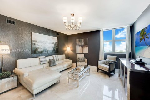 Copropriété à louer à Aventura, Floride: 4 chambres, 328.22 m2 № 2385306 - photo 6