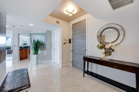 Copropriété à louer à Aventura, Floride: 4 chambres, 328.22 m2 № 2385306 - photo 20