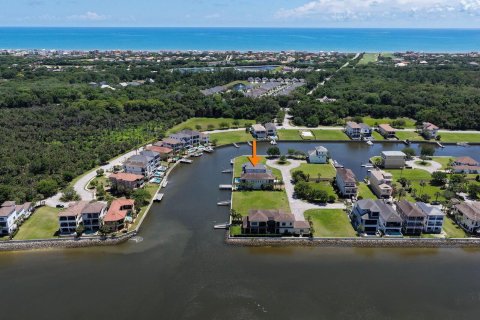 House in Palm Coast, Florida 4 bedrooms, 386.1 sq.m. № 2241220 - photo 7