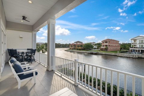 House in Palm Coast, Florida 4 bedrooms, 386.1 sq.m. № 2241220 - photo 3