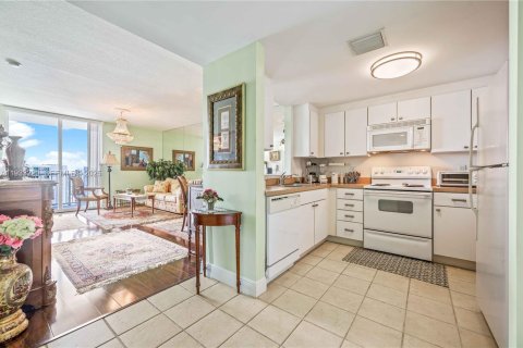 Condominio en alquiler en Miami, Florida, 1 dormitorio, 75.62 m2 № 1991161 - foto 9