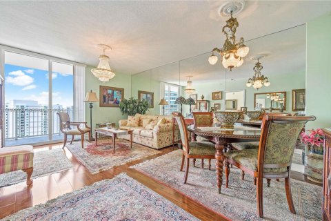 Condominio en alquiler en Miami, Florida, 1 dormitorio, 75.62 m2 № 1991161 - foto 5