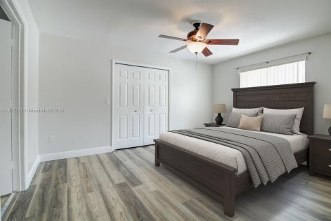 Townhouse in Hialeah, Florida 3 bedrooms, 172.8 sq.m. № 1847621 - photo 6