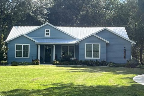 House in Lake Butler, Florida 2 bedrooms, 146.23 sq.m. № 2363148