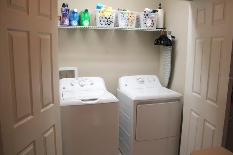 Townhouse in Riverview, Florida 3 bedrooms, 130.06 sq.m. № 2095857 - photo 26