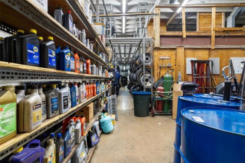 Propiedad comercial en venta en Homestead, Florida № 2029458 - foto 4