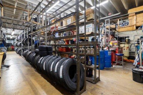 Propiedad comercial en venta en Homestead, Florida № 2029458 - foto 3