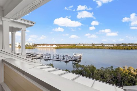 Adosado en venta en Indian Shores, Florida, 4 dormitorios, 207.73 m2 № 1530383 - foto 26
