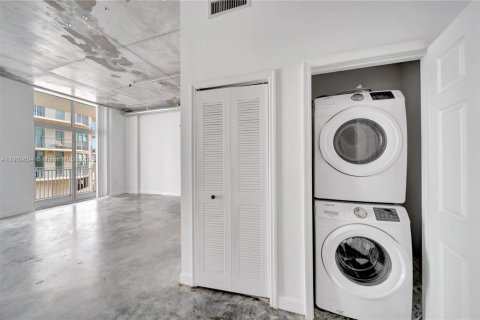 Copropriété à louer à Hollywood, Floride: 1 chambre, 68.56 m2 № 1965210 - photo 3