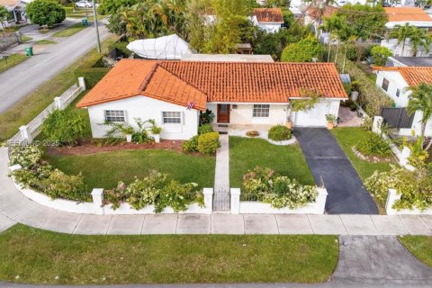Casa en venta en Miami, Florida, 3 dormitorios, 151.52 m2 № 1993451 - foto 1