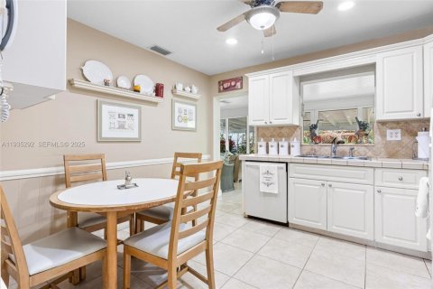 Casa en venta en Miami, Florida, 3 dormitorios, 151.52 m2 № 1993451 - foto 14