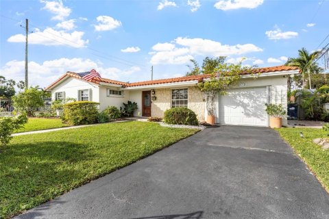 Casa en venta en Miami, Florida, 3 dormitorios, 151.52 m2 № 1993451 - foto 7