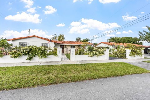 Casa en venta en Miami, Florida, 3 dormitorios, 151.52 m2 № 1993451 - foto 6