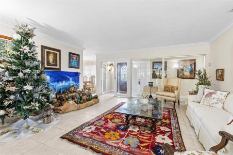 Casa en venta en Miami, Florida, 3 dormitorios, 151.52 m2 № 1993451 - foto 9